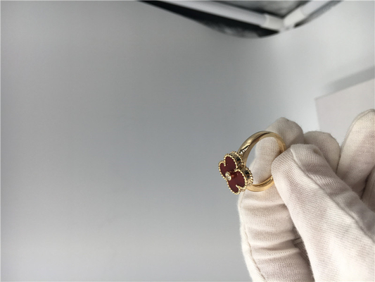 Unique Yellow Gold Engagement Rings Round Diamond , Vintage Alhambra Ring With Carnelian