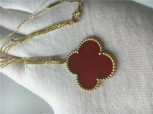 Calidad Collar del oro de LongVan Cleef Arpels 18K con forma roja de la flor ningún diamante fábrica