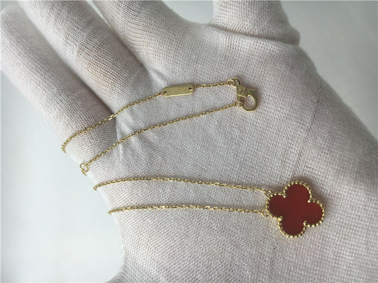 Calidad Collar del oro de LongVan Cleef Arpels 18K con forma roja de la flor ningún diamante fábrica