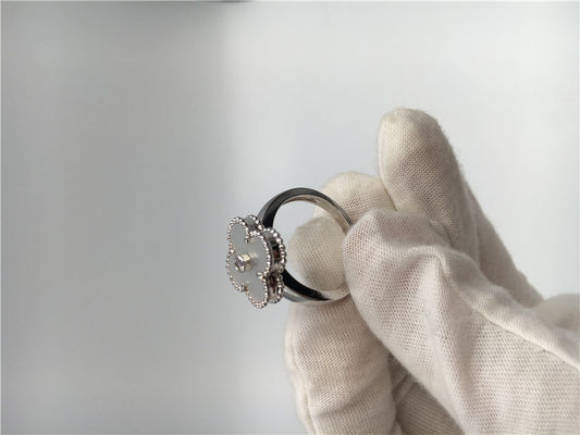 Calidad Oro blanco del anillo de oro de Alhambra 18K del vintage con el diamante/nacarado blanco fábrica