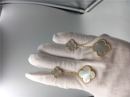 Calidad Van Cleef Earrings con 2 adornos, pendientes nacarados amarillos de Van Cleef del oro 18k fábrica
