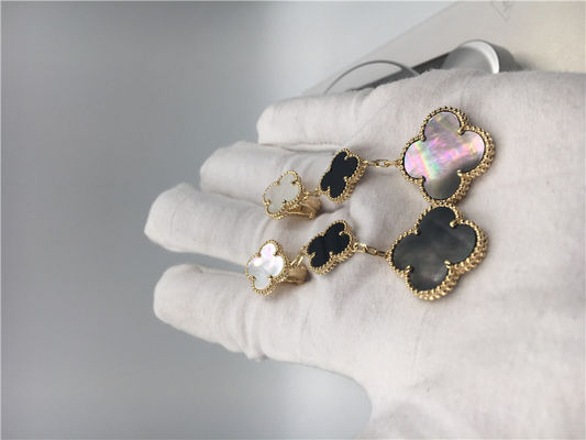 Calidad Oro amarillo mágico de los pendientes 18k de Van Cleef Arpels Alhambra con nacarado blanco y gris fábrica