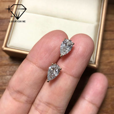 Calidad Pendientes de botón con diamantes cultivados en laboratorio con corte de pera de oro de 18K, claridad VVS-VS fábrica