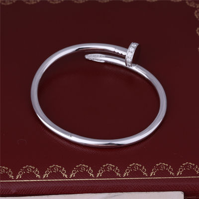 Calidad PULSERA de la O.N.U CLOU de JUSTE en pulsera del clavo del ORO BLANCO de 18 quilates con los DIAMANTES en el top y el extremo fábrica