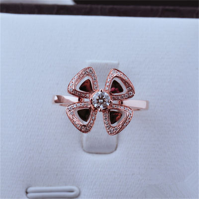 Calidad Roman Love Flower Ring Fiorever 18 kt Rose Gold Ring fijada con un diamante central y los diamantes del pavé fábrica